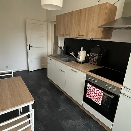 Bitterfelder Cityapartment Im Dichterviertel Buitenkant foto