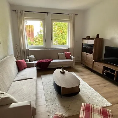Bitterfelder Cityapartment Im Dichterviertel Buitenkant foto